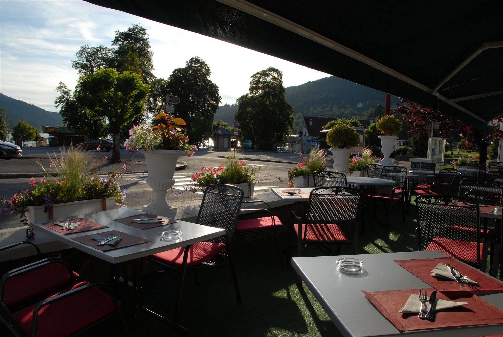 Hotel De La Paix Gerardmer Exterior photo